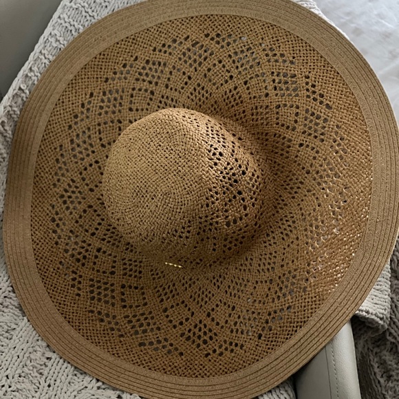 Bebe Straw Hat - Picture 3 of 6